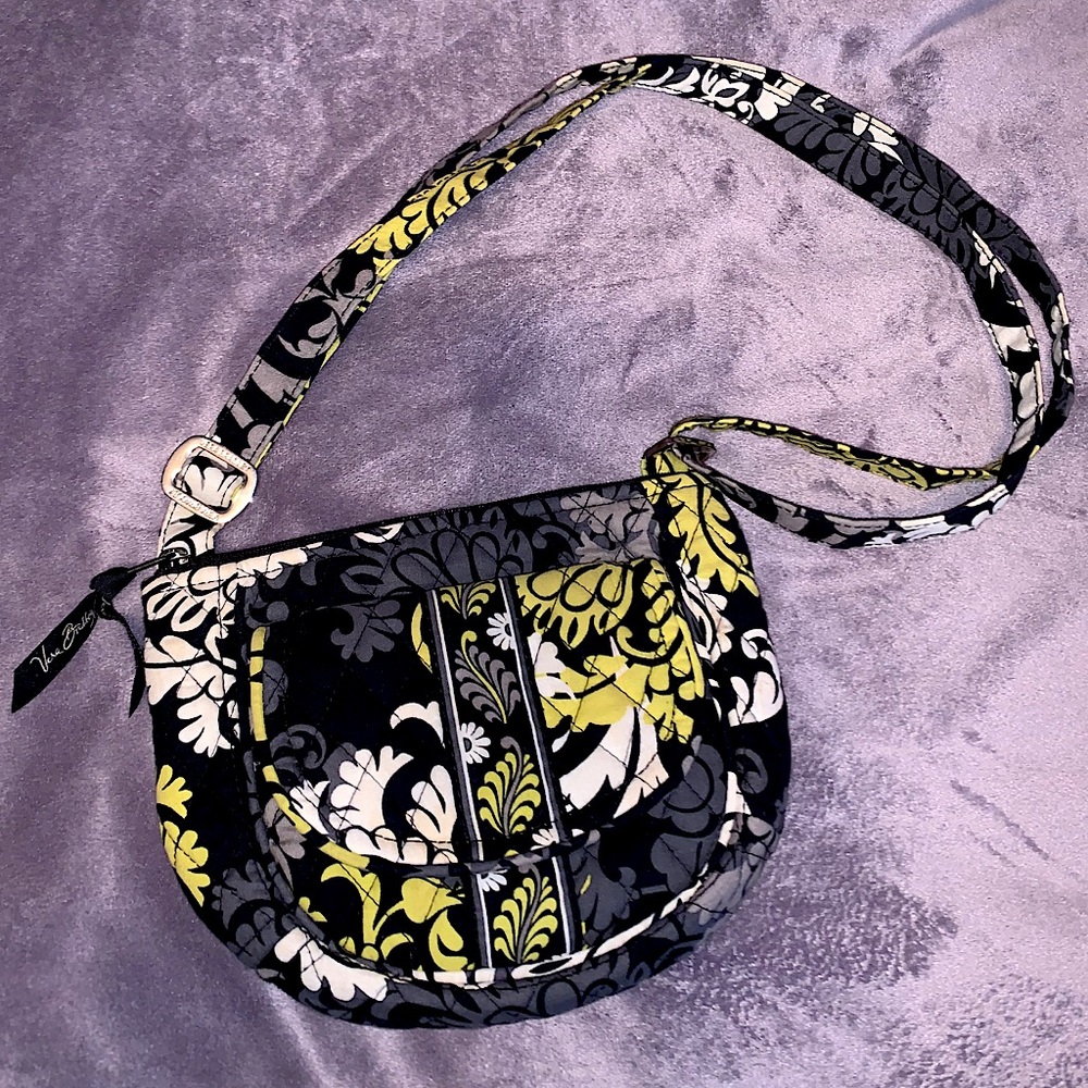 Vera Bradley “Yellow Bird” pattern purse! 💛🌼